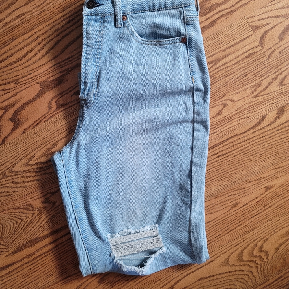 Womems Mid-Rise Jeans Size 12